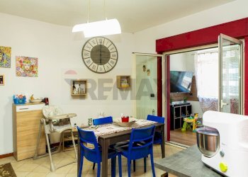 Sala da pranzo - Three-room apartment Via Badia
 
3, Catania - photo 13