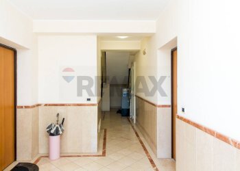 Hall / corridoio - Three-room apartment Via Badia
 
3, Catania - photo 21