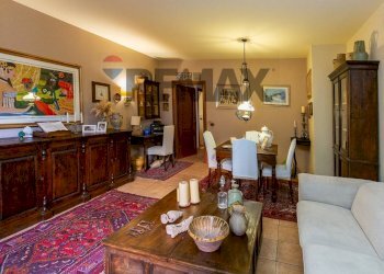 Sala da pranzo - Villa Via A. Muratori Ludovico
 
10/D, Trecastagni - foto 20