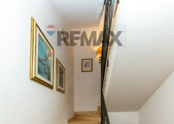 Scale - Villa Via A. Muratori Ludovico
 
10/D, Trecastagni - foto 37