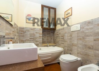 Bagno - Villa Via A. Muratori Ludovico
 
10/D, Trecastagni - foto 43