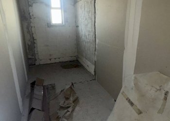 Stanza vuota - Locale Commerciale Via Fabio Filzi
 
6, Belpasso - foto 7