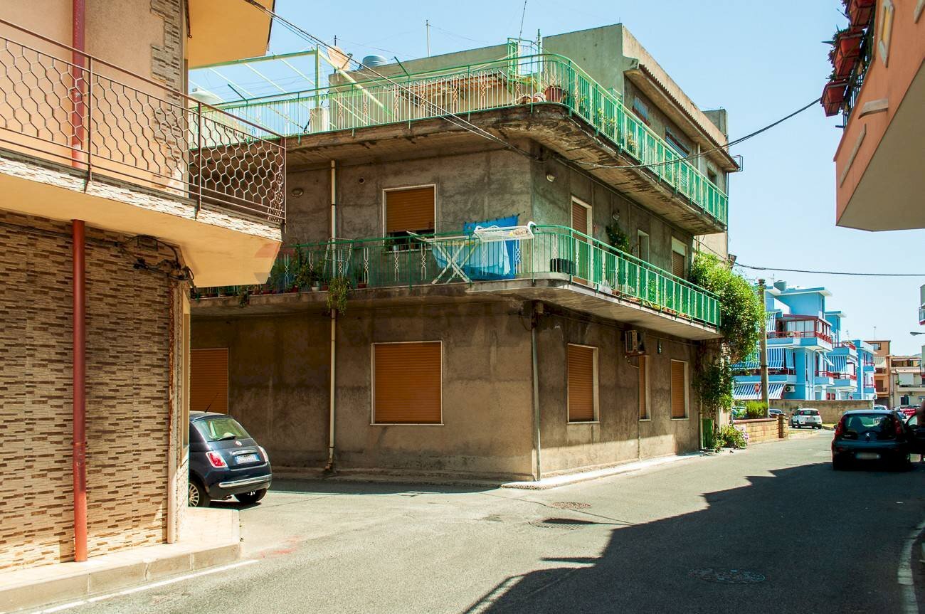 Edificio all\'aperto - Quadrilocale Via Grioli
 
29, Villafranca Tirrena - foto 2