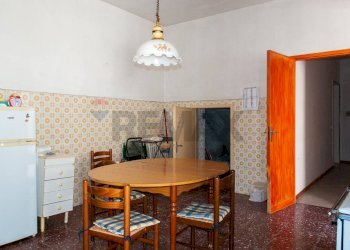 Sala da pranzo - Quadrilocale Via Grioli
 
29, Villafranca Tirrena - foto 23