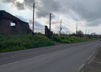 Edificio all\'aperto - Terreno edificabile c.da porticatazzo, Motta Sant'Anastasia - foto 1
