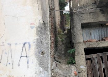 Edificio all\'aperto - Casa indipendente Via Ernesto Cianciolo
 
190, Messina - foto 7