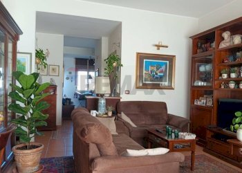 Soggiorno - Appartamento Via Libertà
 
115, Enna - foto 2