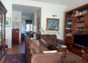 Soggiorno - Appartamento Via Libertà
 
115, Enna - foto 15