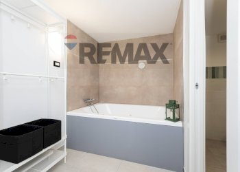 Bagno - Casa indipendente Via Rodi
 
26, Catania - foto 13
