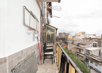 Balcone - Bilocale Via Trovatelli
 
65, Catania - foto 6