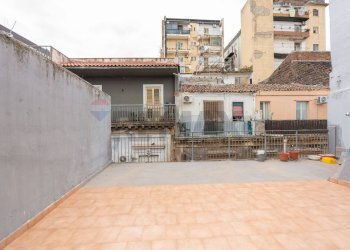 Terrazza - Bilocale Via Trovatelli
 
65, Catania - foto 14