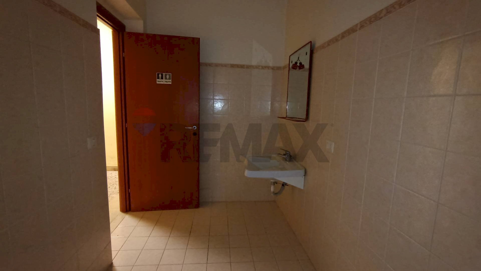 Bagno - Ufficio Corso Sicilia
 
73, Enna - foto 3