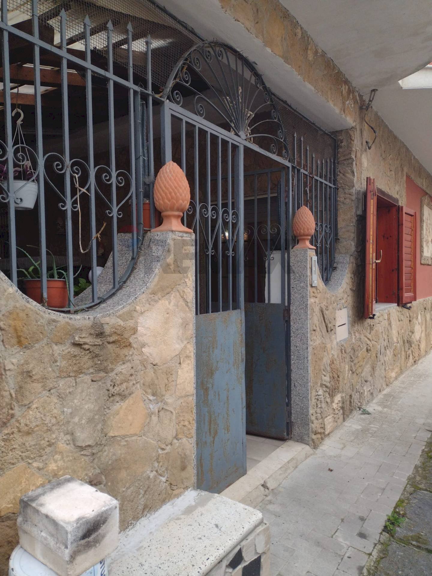 Edificio all\'aperto - Appartamento Via Tenente Salv. Li Moli
 
44, Mirabella Imbaccari - foto 2