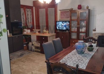 Sala da pranzo - Appartamento Via Tenente Salv. Li Moli
 
44, Mirabella Imbaccari - foto 7