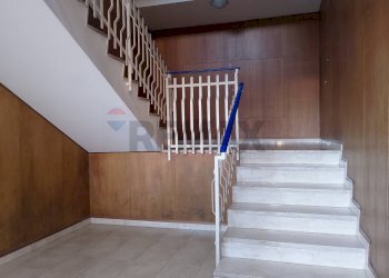 Scale - Trilocale Via zia lisa
 
117, Catania - foto 9