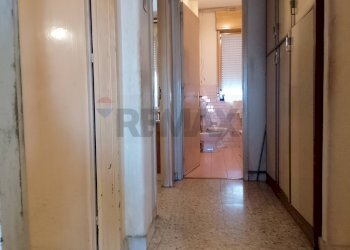 Hall / corridoio - Trilocale Via zia lisa
 
117, Catania - foto 27