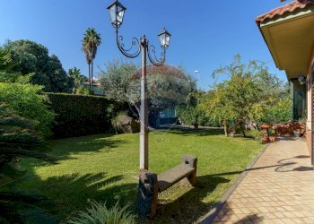 Giardino - Villa Tropea
 
13-9, Aci Sant'Antonio - foto 10