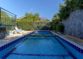 Piscina - Villa Tropea
 
13-9, Aci Sant'Antonio - foto 16