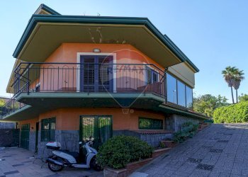 Casa all\'aperto - Villa Tropea
 
13-9, Aci Sant'Antonio - foto 24