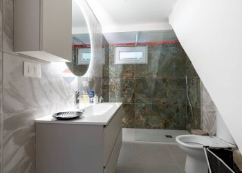 Bagno - Trilocale via Sella
 
26, Catania - foto 9