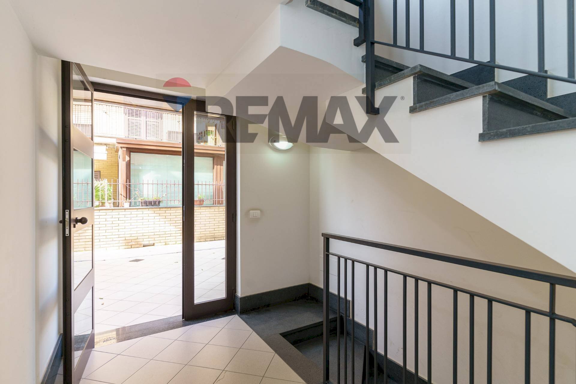 Scale - Appartamento Via Giacomo Leopardi
 
22, Gravina di Catania - foto 3