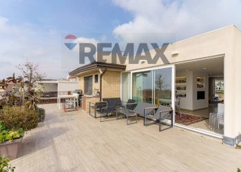 Terrazza - Appartamento Via Giacomo Leopardi
 
22, Gravina di Catania - foto 1