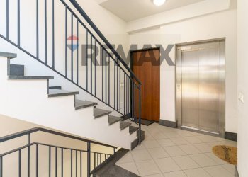 Scale - Appartamento Via Giacomo Leopardi
 
22, Gravina di Catania - foto 2