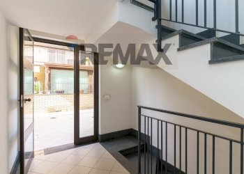 Scale - Appartamento Via Giacomo Leopardi
 
22, Gravina di Catania - foto 3