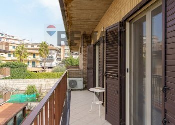 Balcone - Appartamento Via Giacomo Leopardi
 
22, Gravina di Catania - foto 20