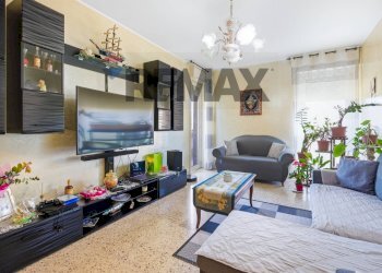 Soggiorno - Appartamento via Calatabiano Pasteria, Calatabiano - foto 1