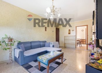 Soggiorno - Appartamento via Calatabiano Pasteria, Calatabiano - foto 3