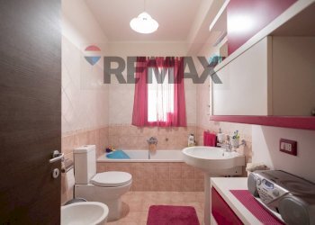 Bagno - Quadrilocale Via stesicoro
 
4, Misterbianco - foto 20