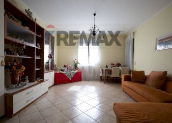 Sala da pranzo - Quadrilocale Via stesicoro
 
4, Misterbianco - foto 21