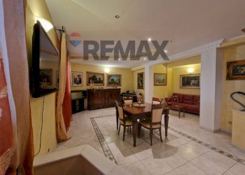 Sala da pranzo - Casa indipendente via Croce Valverde
 
49, Enna - foto 10