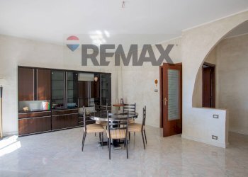 Sala da pranzo - Appartamento VIALE SCALA GRECA
 
413, Siracusa - foto 8