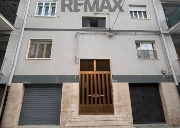 Edificio all\'aperto - Appartamento via nino di franco
 
30, Augusta - foto 1