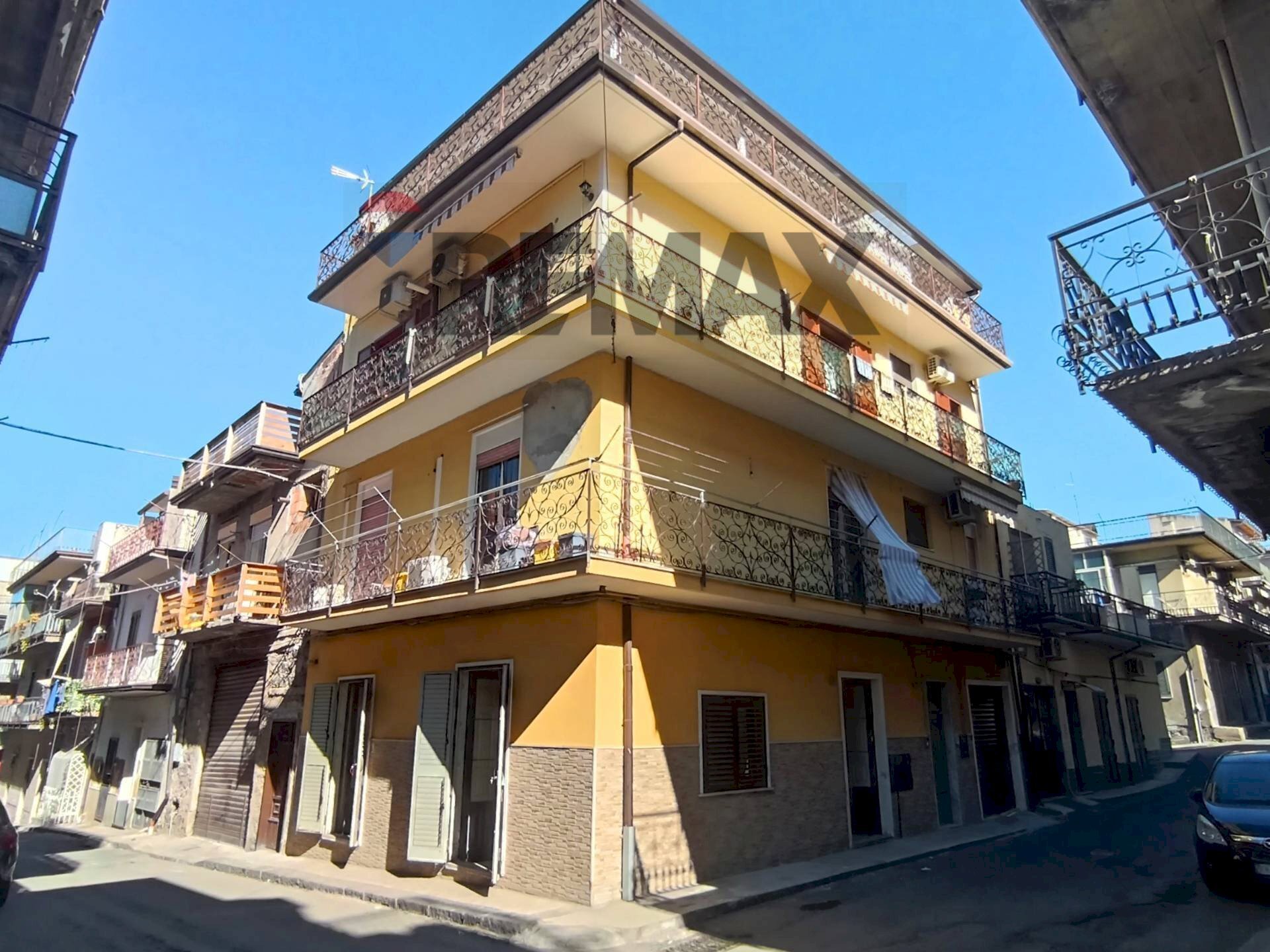 Edificio all\'aperto - Bilocale Via Bari
 
136, Paterno - foto 1