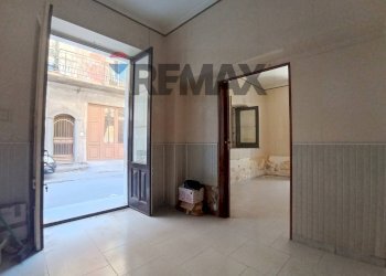 Stanza vuota - Bilocale Via Bari
 
136, Paterno - foto 3