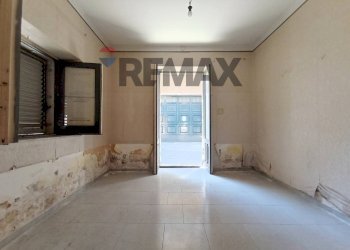 Stanza vuota - Bilocale Via Bari
 
136, Paterno - foto 5