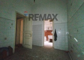 Hall / corridoio - Bilocale Via Bari
 
136, Paterno - foto 13