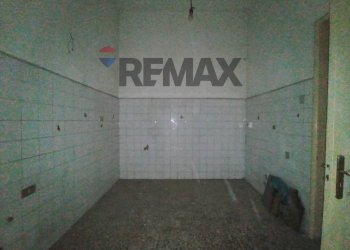 Stanza vuota - Bilocale Via Bari
 
136, Paterno - foto 15