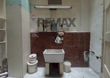 Bagno - Bilocale Via Bari
 
136, Paterno - foto 16