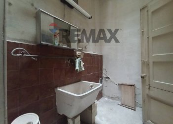 Bagno - Bilocale Via Bari
 
136, Paterno - foto 17