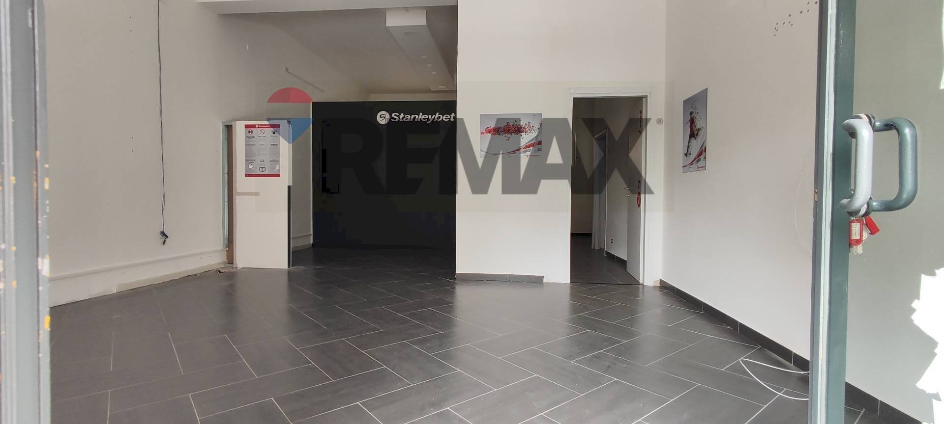 Stanza vuota - Commercial Premises VIA SARDEGNA
 
6, Caltagirone - photo 1