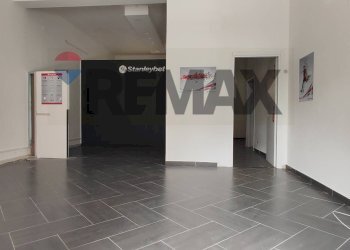 Stanza vuota - Commercial Premises VIA SARDEGNA
 
6, Caltagirone - photo 1