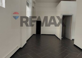 Stanza vuota - Commercial Premises VIA SARDEGNA
 
6, Caltagirone - photo 9