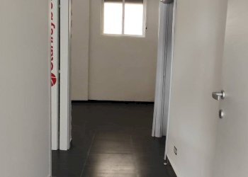 Hall / corridoio - Commercial Premises VIA SARDEGNA
 
6, Caltagirone - photo 14