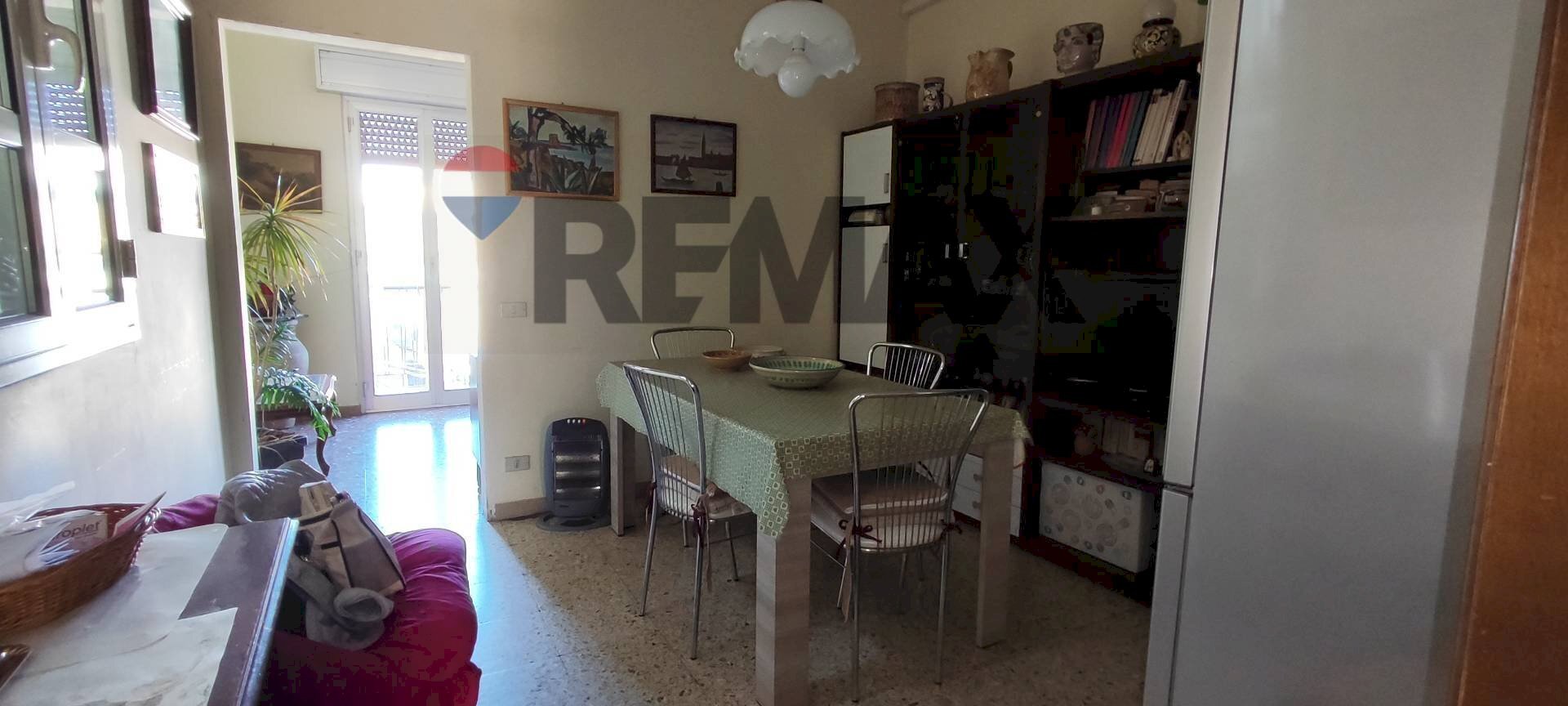 Sala da pranzo - Quadrilocale VIA GIORGIO ARCOLEO
 
154, Caltagirone - foto 3