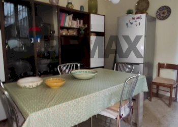 Sala da pranzo - Quadrilocale VIA GIORGIO ARCOLEO
 
154, Caltagirone - foto 4