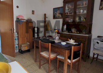 Sala da pranzo - Quadrilocale VIA GIORGIO ARCOLEO
 
154, Caltagirone - foto 6